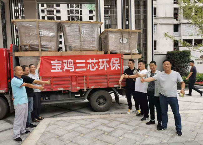 天璽東郡景觀池凈化設(shè)備安裝進(jìn)行中