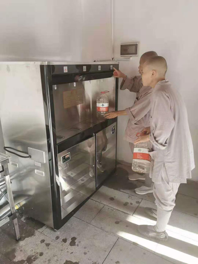 咸陽佛教協會會長單位福圣寺，節能飲水機安裝完成